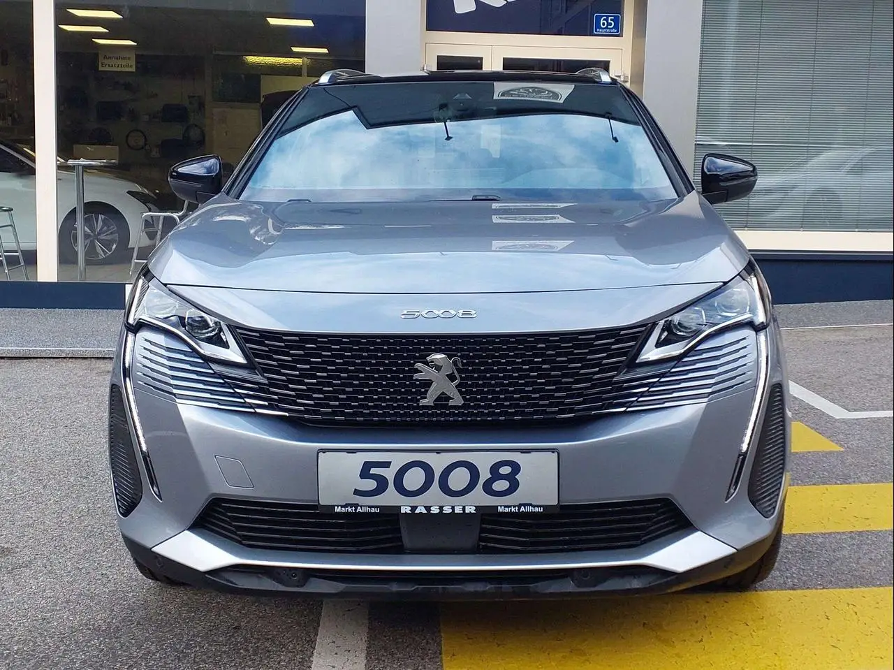 Photo 1 : Peugeot 5008 2023 Petrol