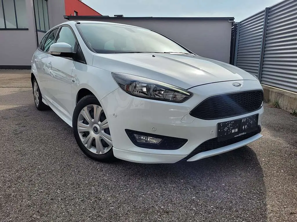 Photo 1 : Ford Focus 2018 Diesel