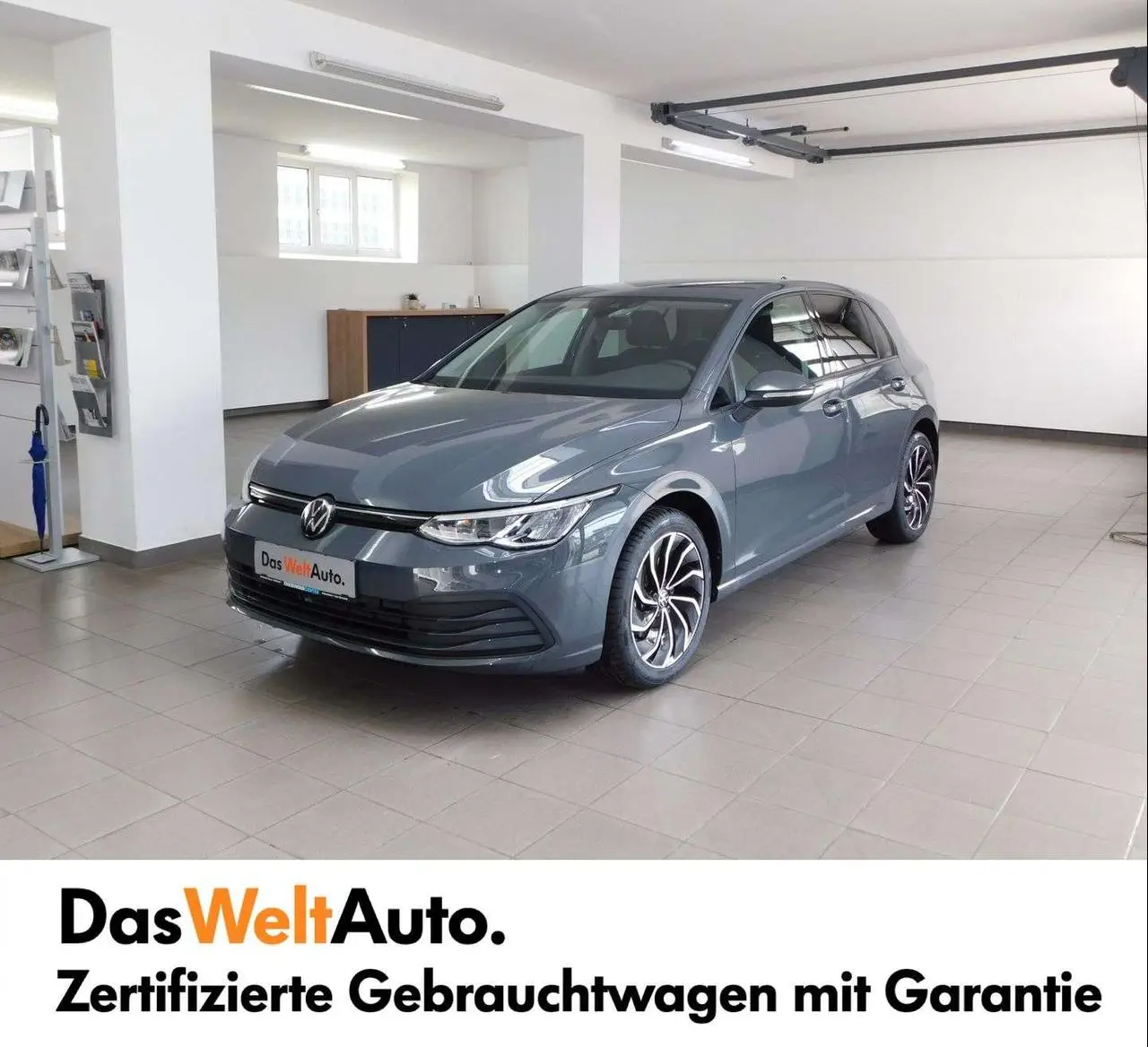 Photo 1 : Volkswagen Golf 2024 Petrol