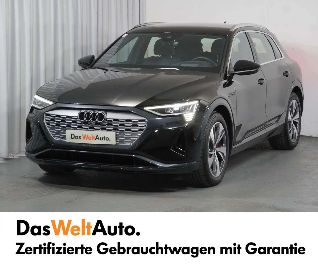 Photo 1 : Audi Q8 2023 Électrique