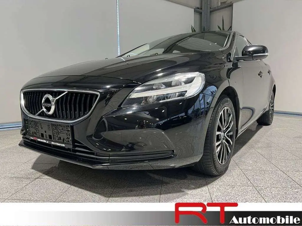 Photo 1 : Volvo V40 2019 Diesel