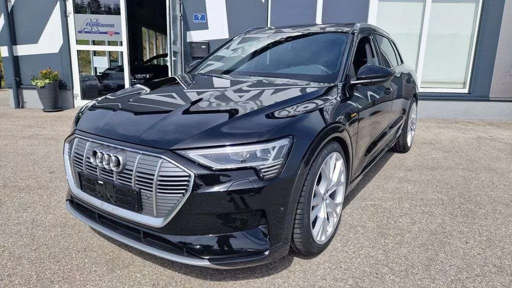 Photo 1 : Audi E-tron 2019 Électrique