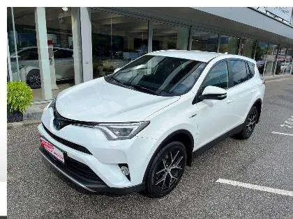 Photo 1 : Toyota Rav4 2018 Hybrid