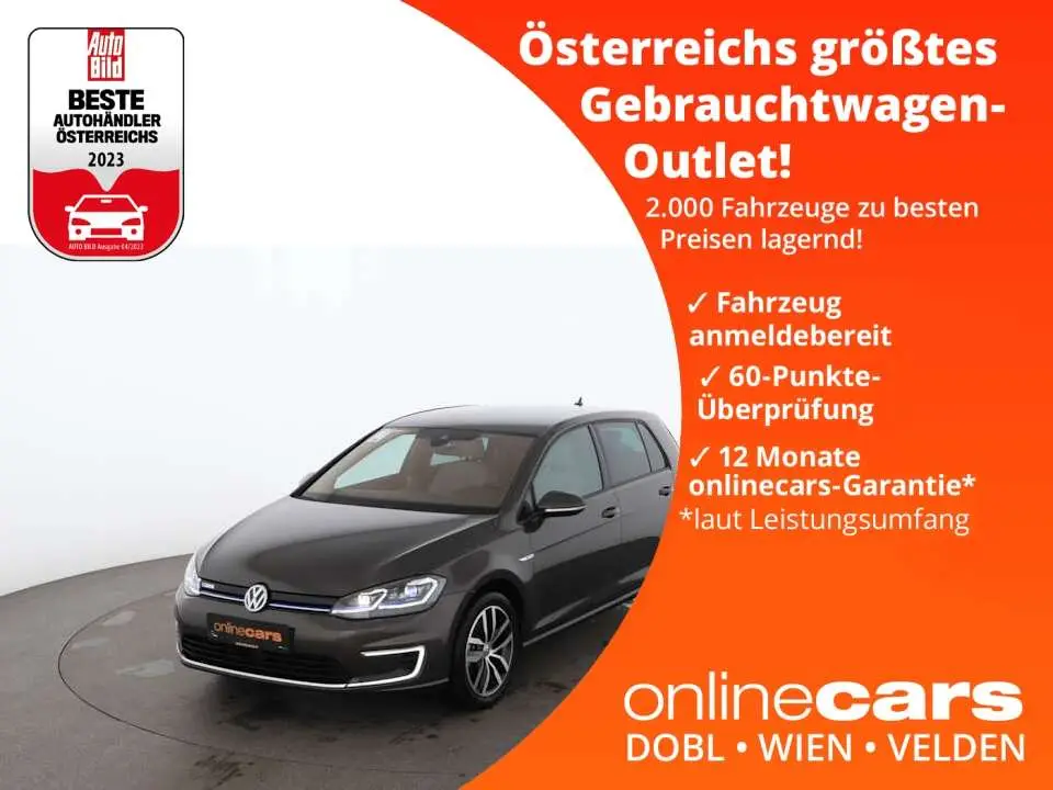 Photo 1 : Volkswagen Golf 2019 Électrique