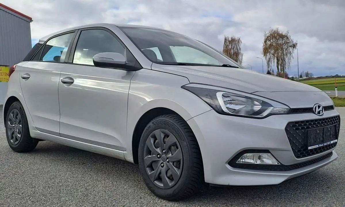 Photo 1 : Hyundai I20 2017 Petrol