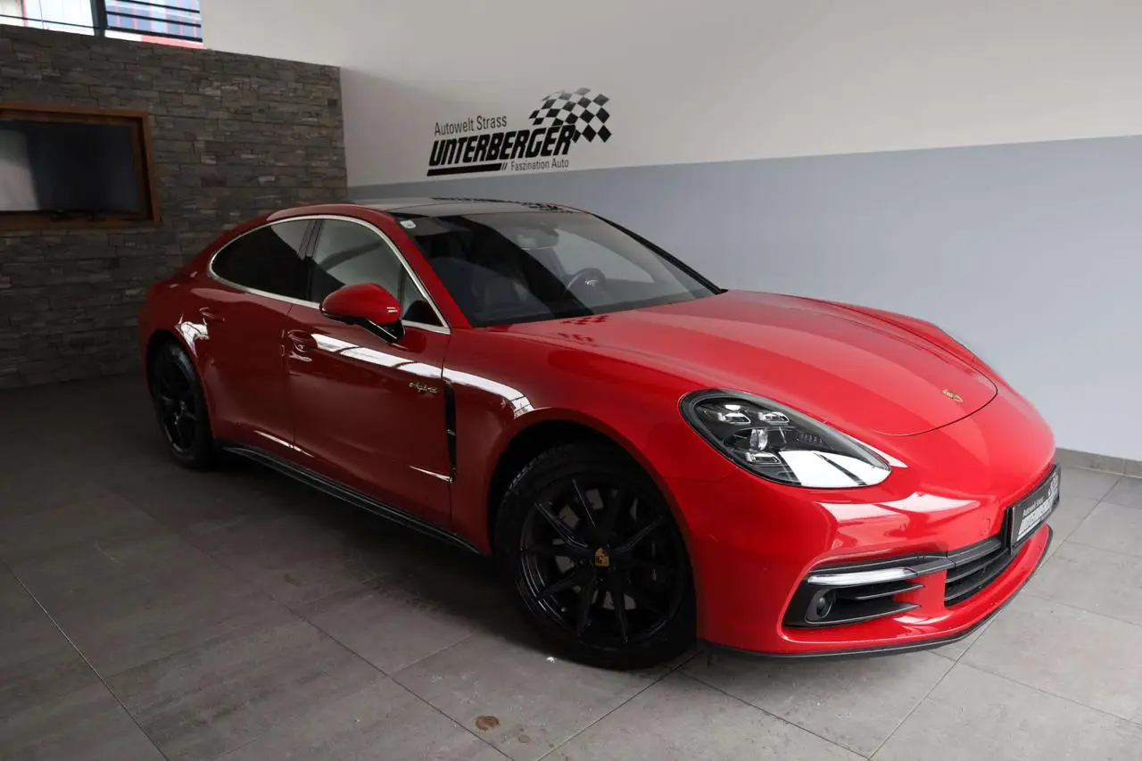 Photo 1 : Porsche Panamera 2019 Essence