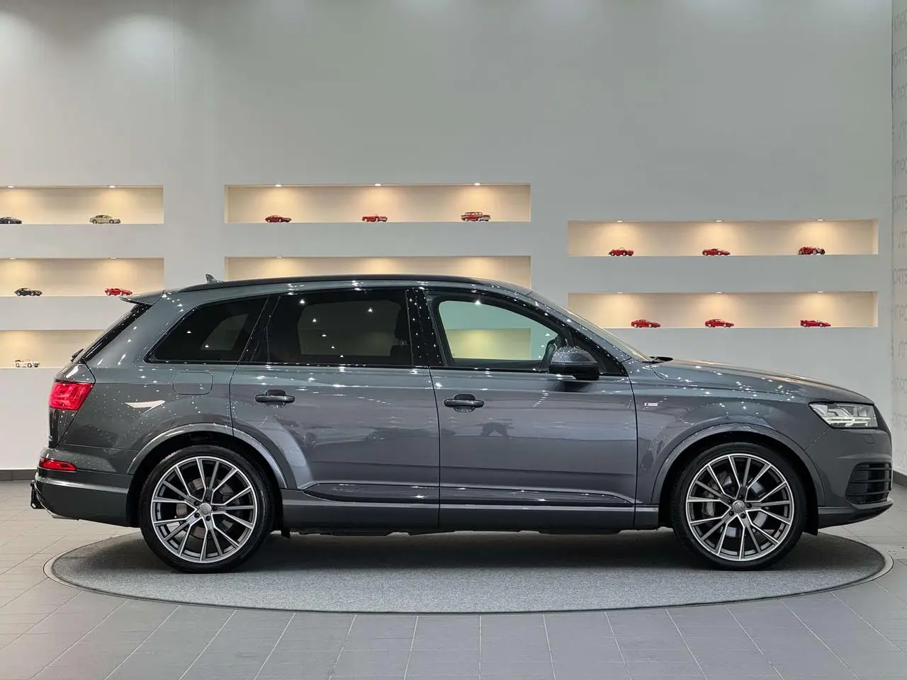 Photo 1 : Audi Q7 2019 Diesel