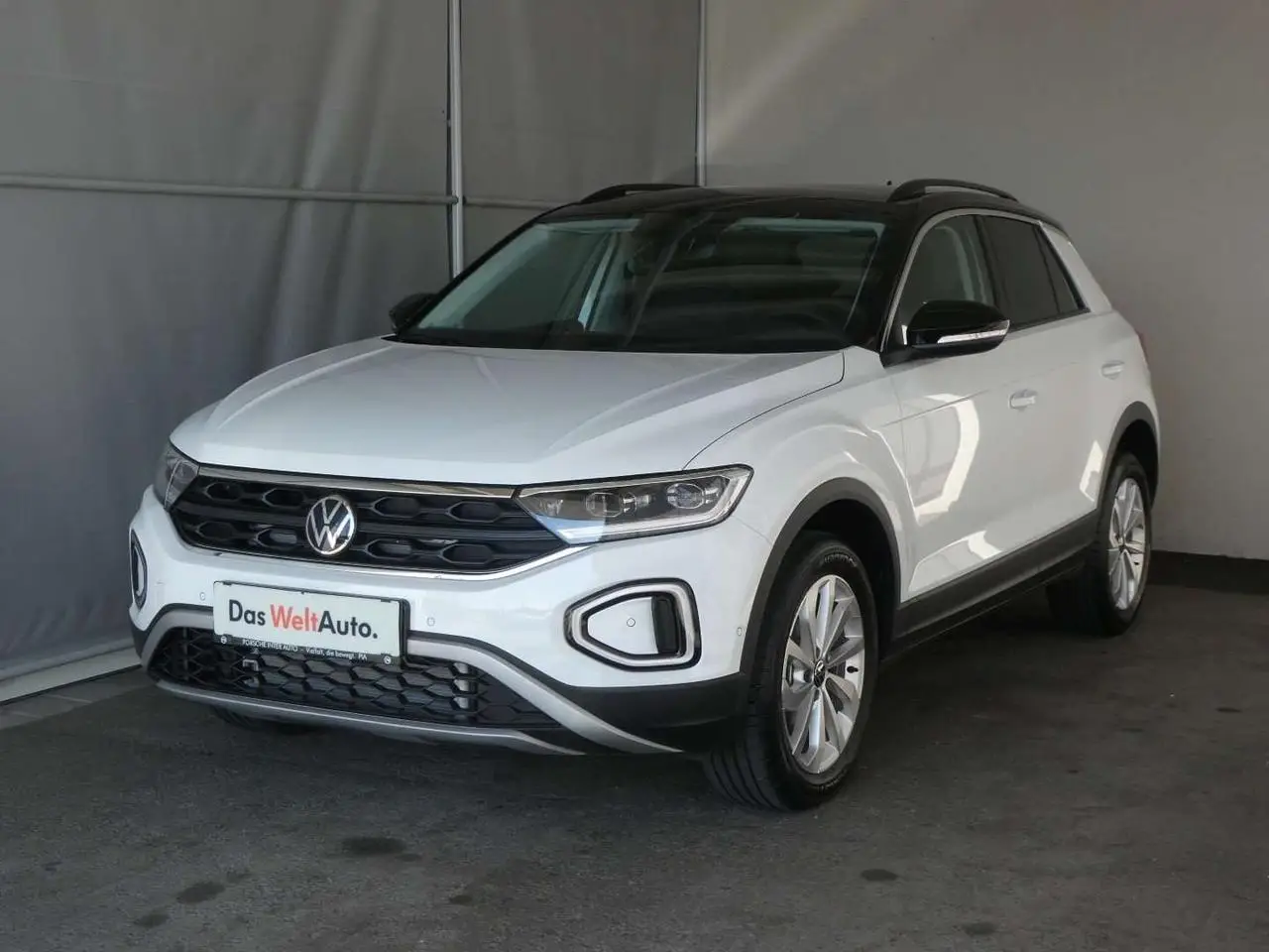 Photo 1 : Volkswagen T-roc 2024 Essence