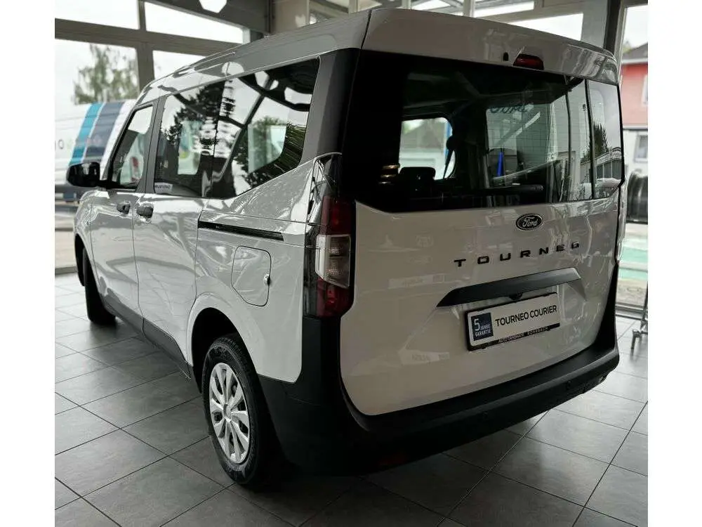 Photo 1 : Ford Tourneo 2024 Petrol