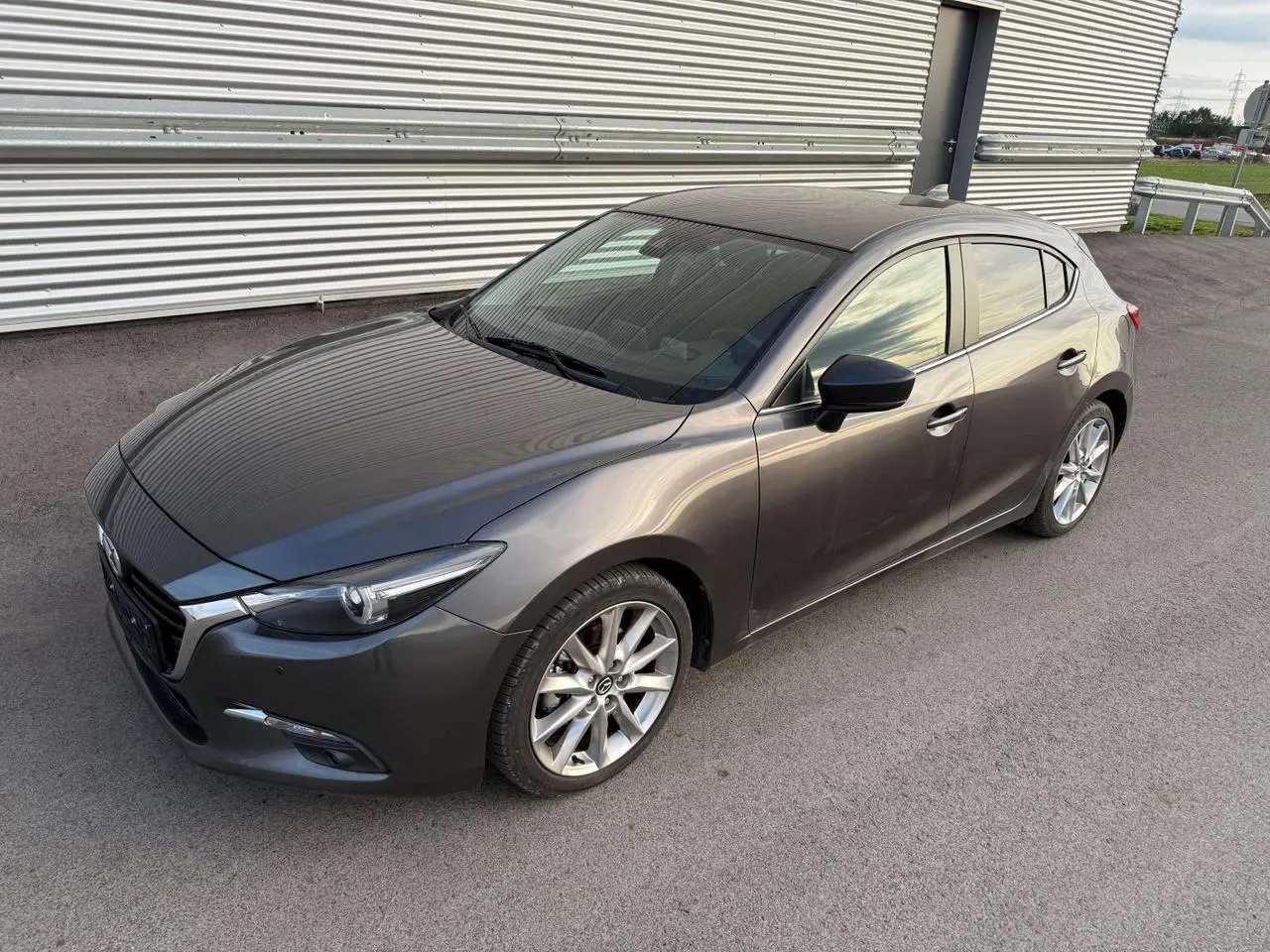 Photo 1 : Mazda 3 2018 Petrol