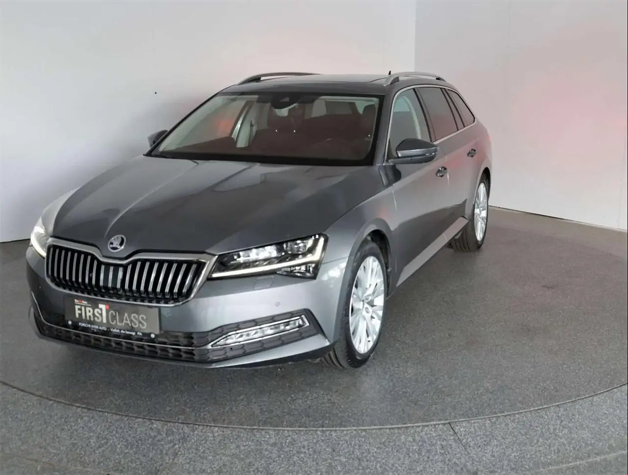 Photo 1 : Skoda Superb 2023 Petrol