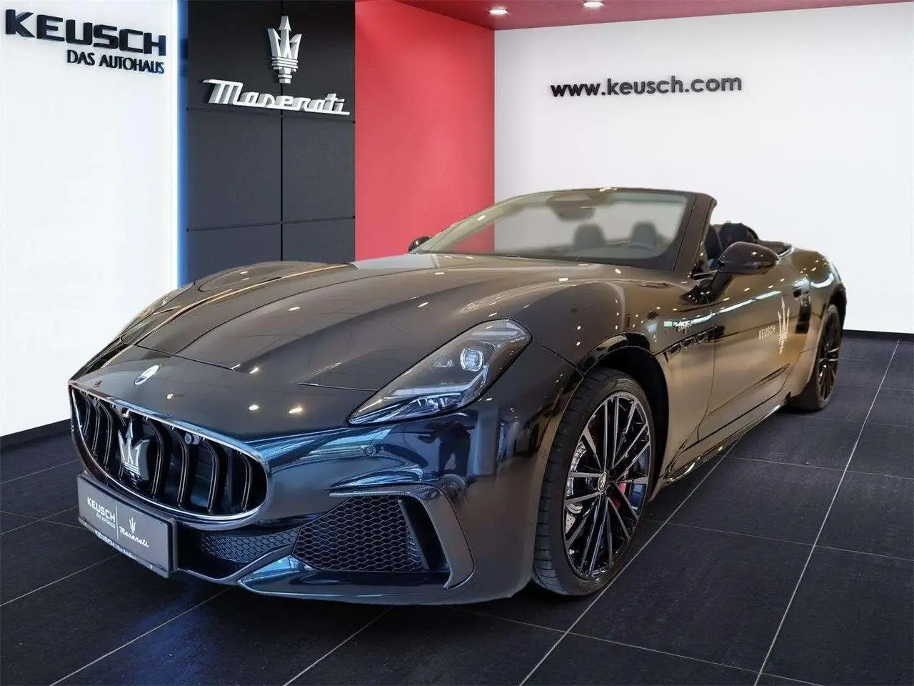 Photo 1 : Maserati Grancabrio 2024 Petrol