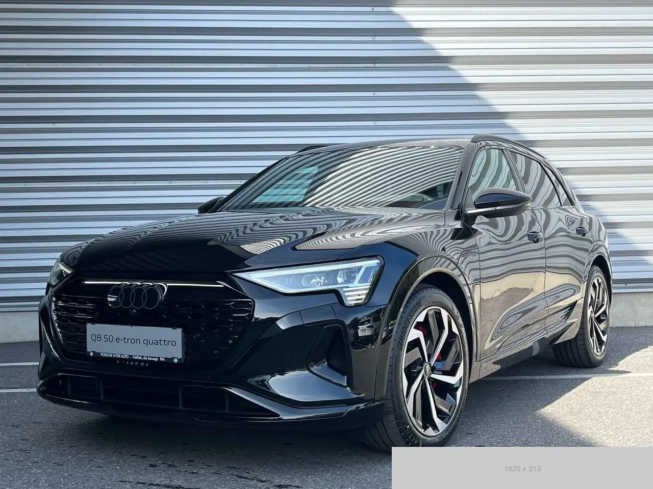 Photo 1 : Audi Q8 2023 Électrique