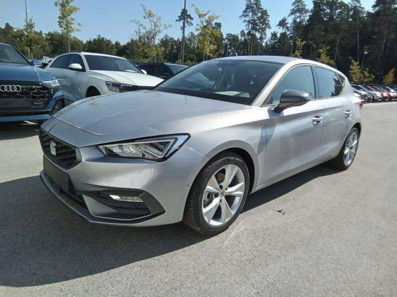 Photo 1 : Seat Leon 2024 Essence