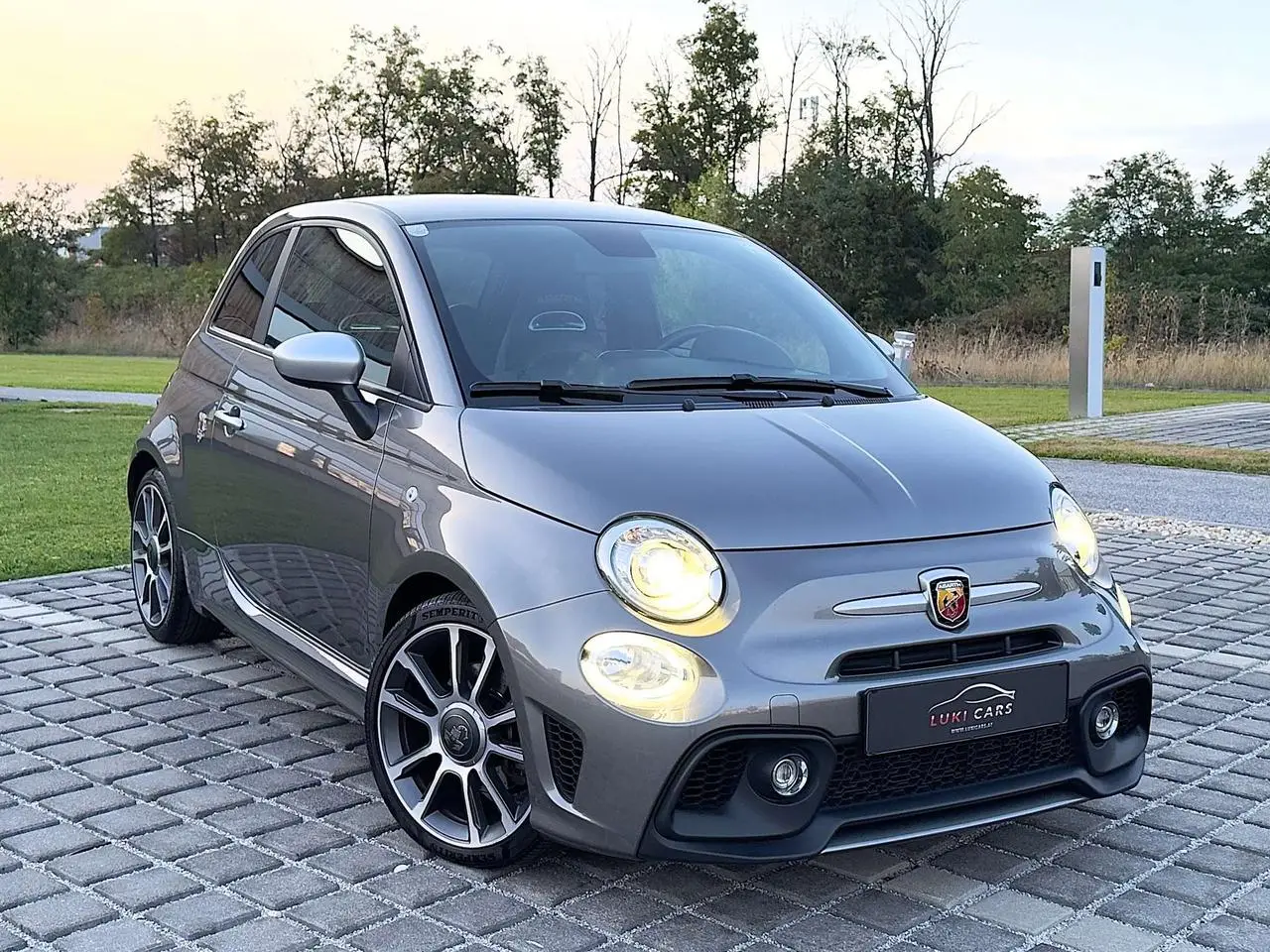 Photo 1 : Abarth 595 2021 Petrol