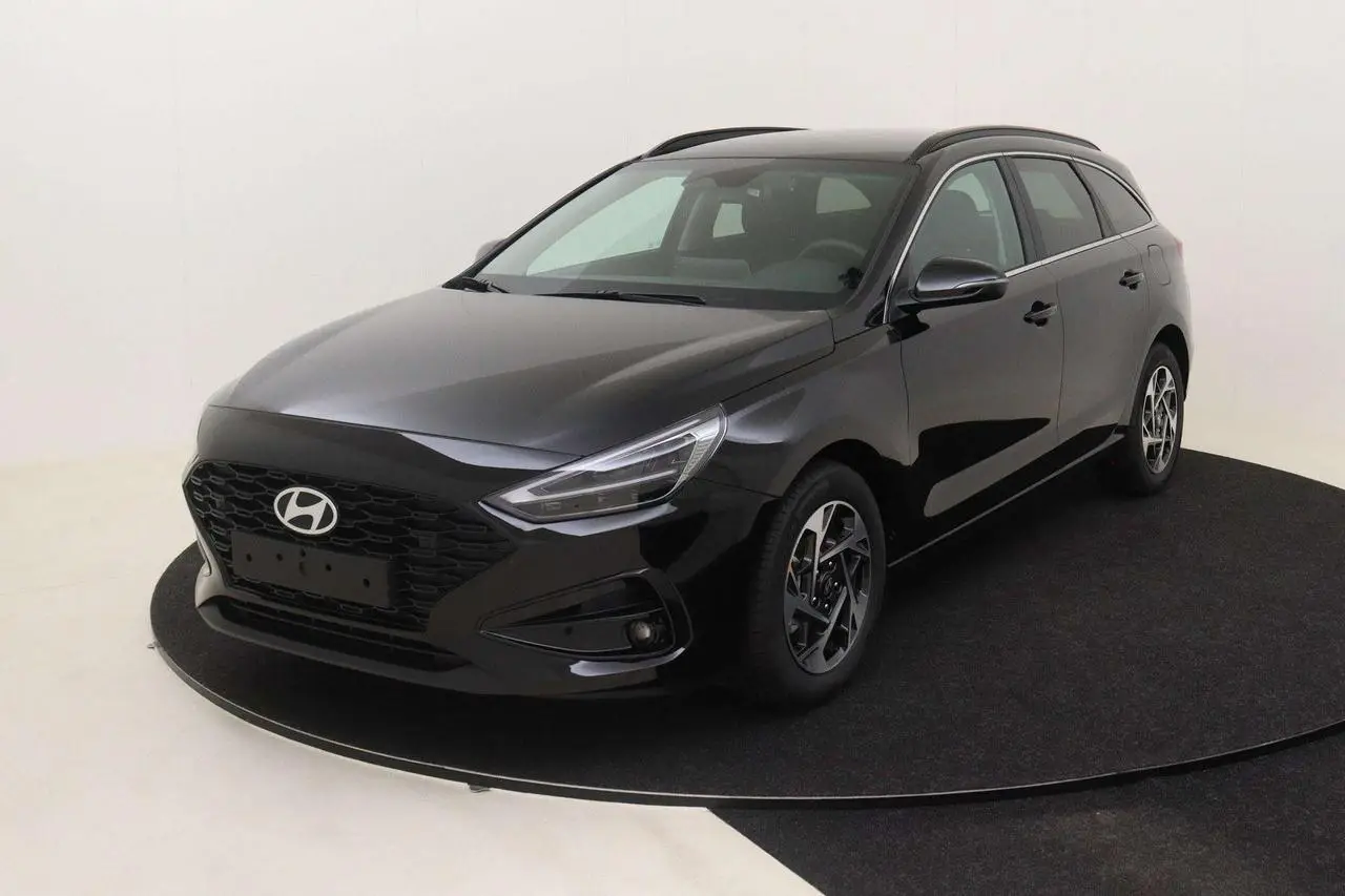 Photo 1 : Hyundai I30 2024 Petrol