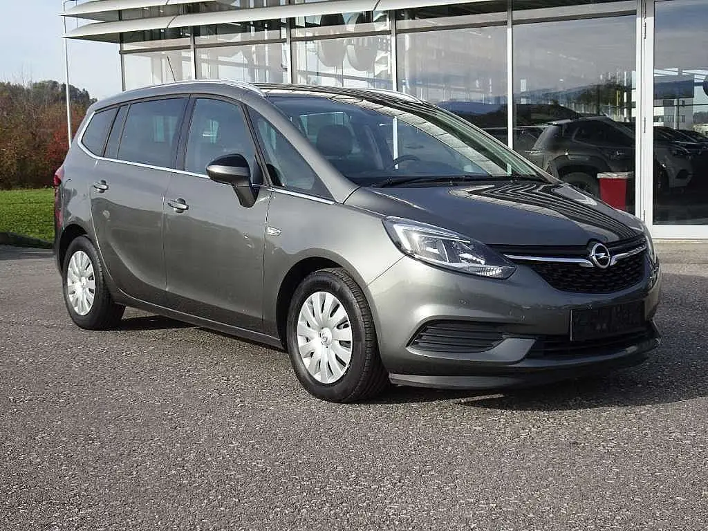 Photo 1 : Opel Zafira 2017 Diesel