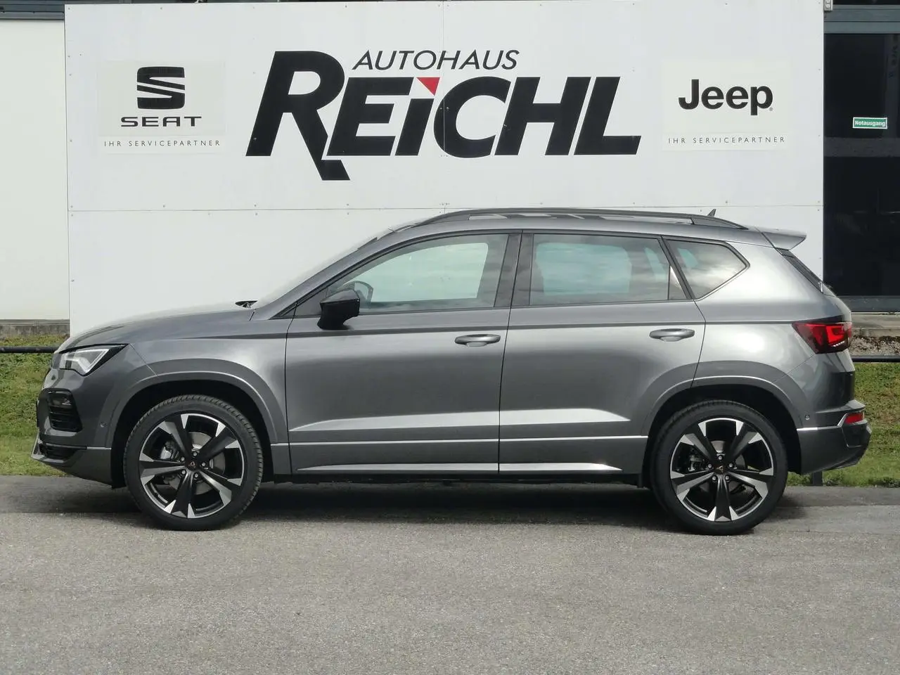 Photo 1 : Cupra Ateca 2024 Petrol