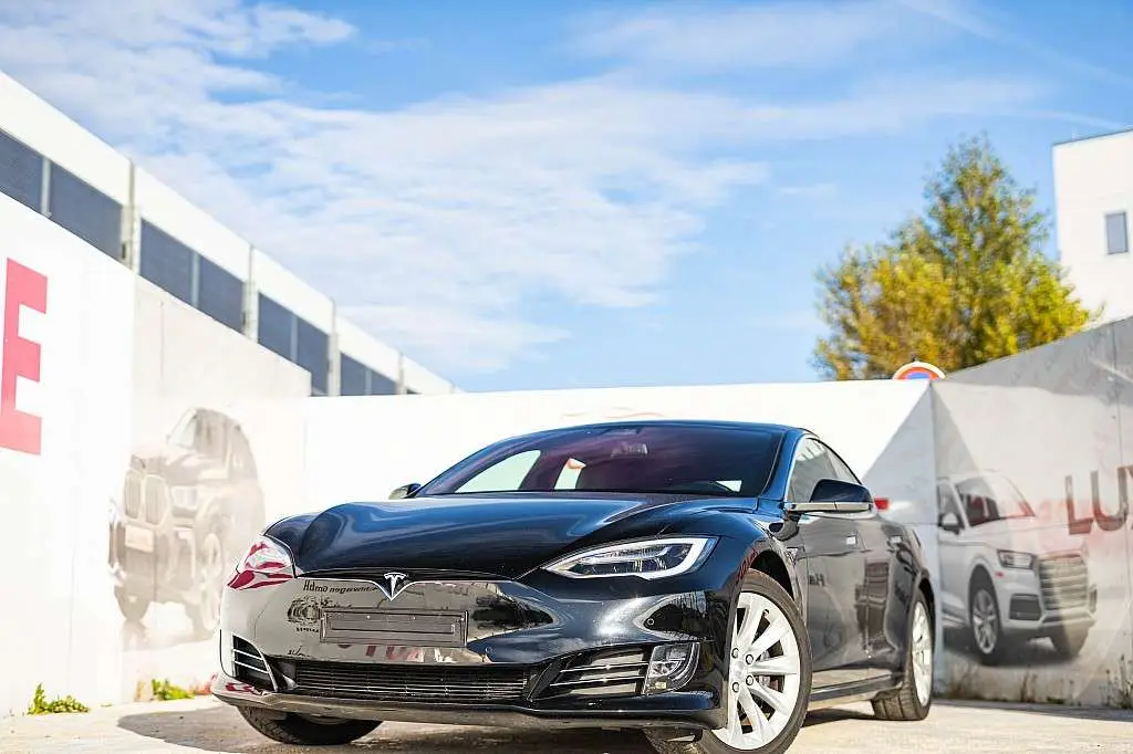 Photo 1 : Tesla Model S 2019 Électrique