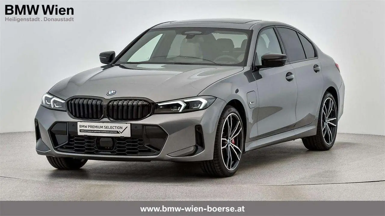 Photo 1 : Bmw Serie 3 2023 Hybrid