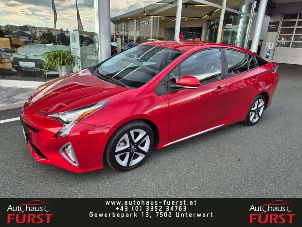 Photo 1 : Toyota Prius 2017 Hybride