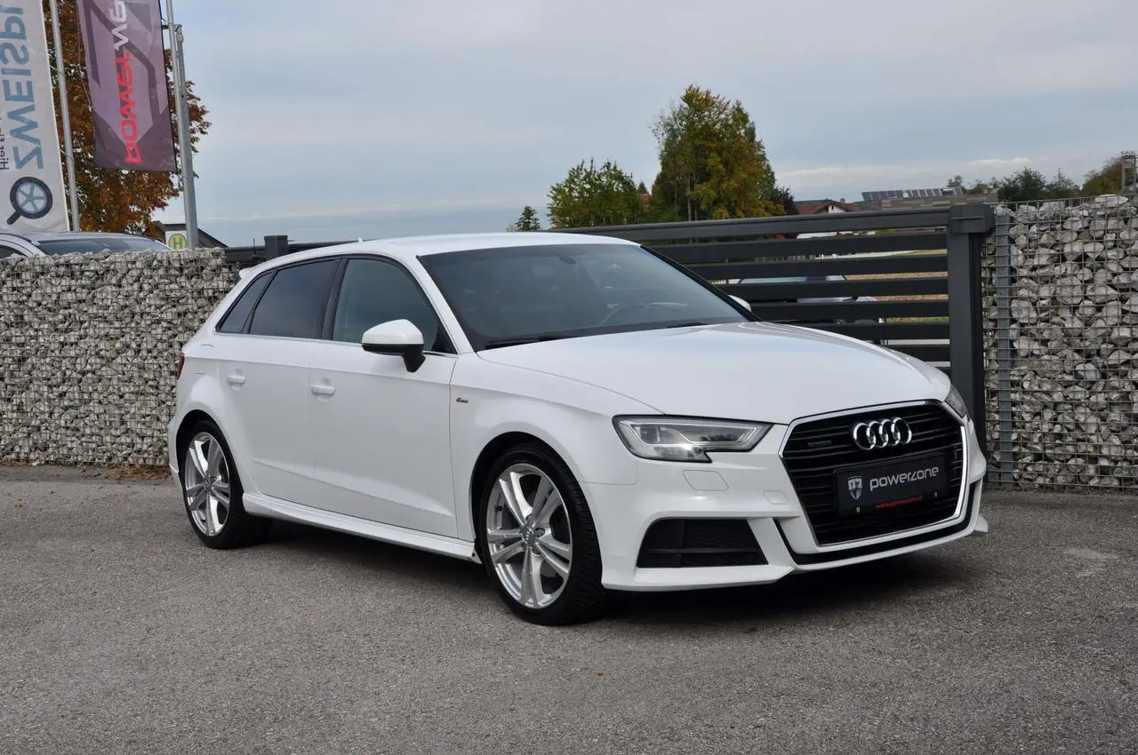 Photo 1 : Audi A3 2017 Petrol