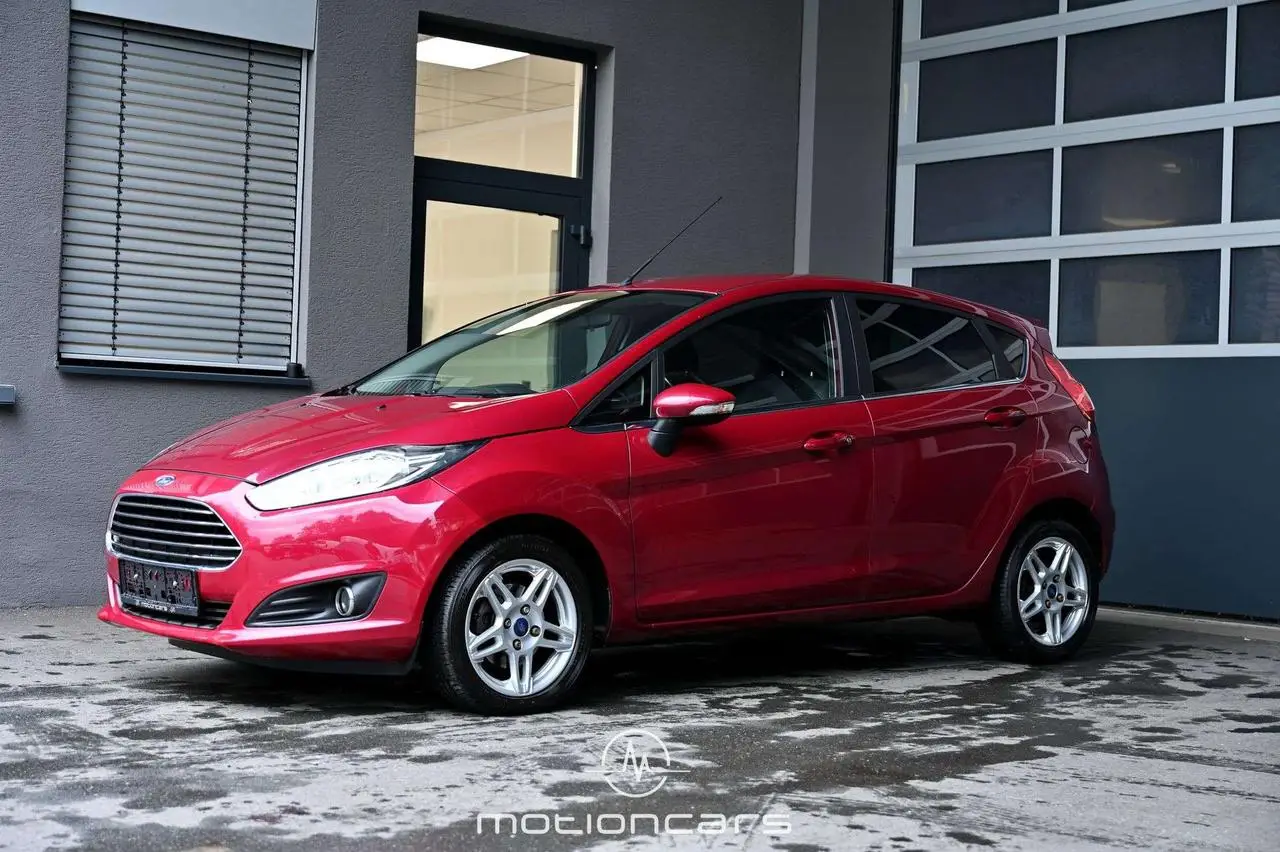 Photo 1 : Ford Fiesta 2015 Petrol