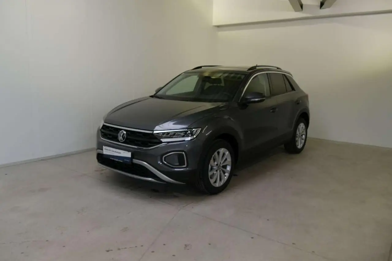 Photo 1 : Volkswagen T-roc 2024 Essence