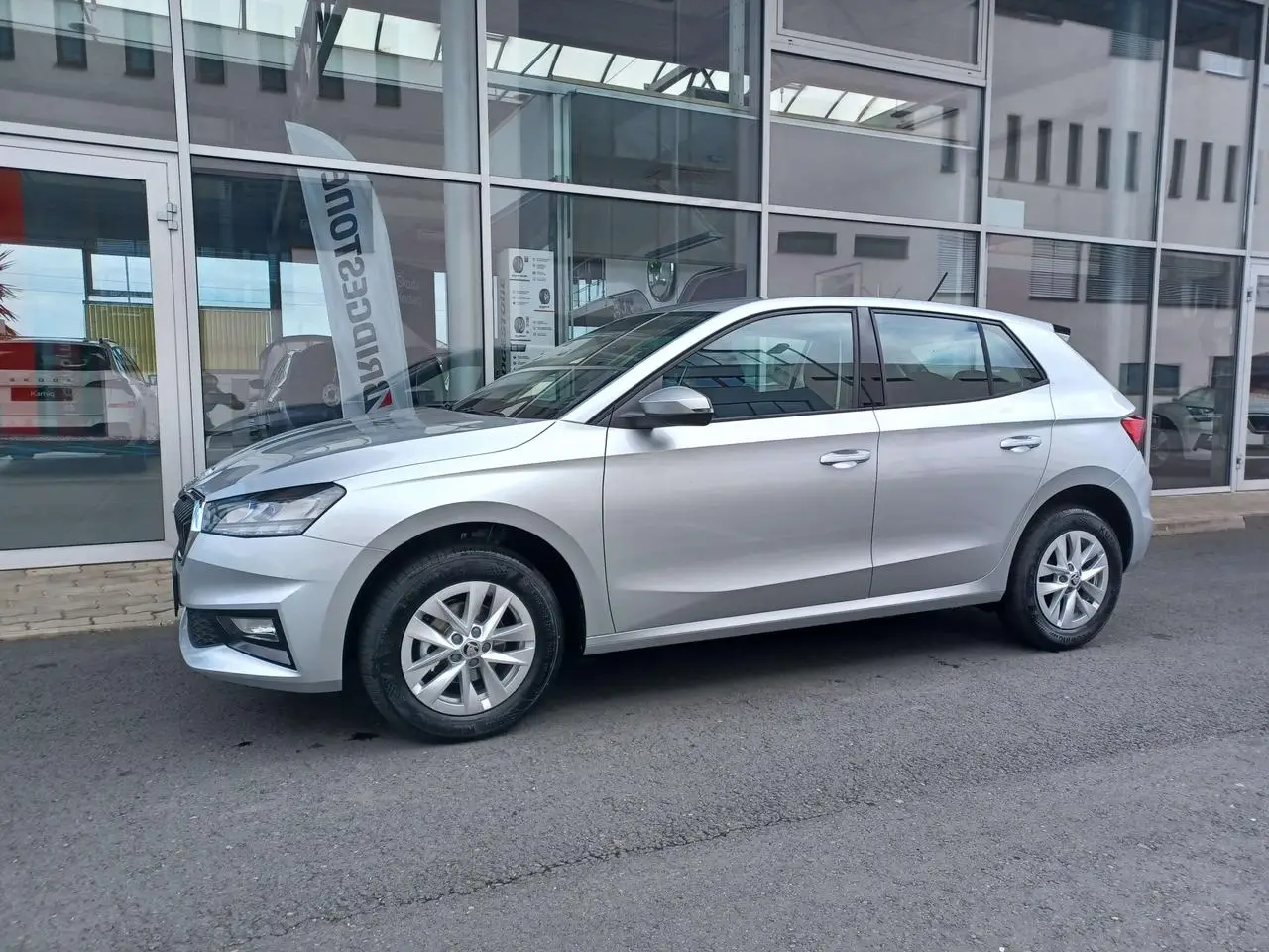 Photo 1 : Skoda Fabia 2024 Petrol