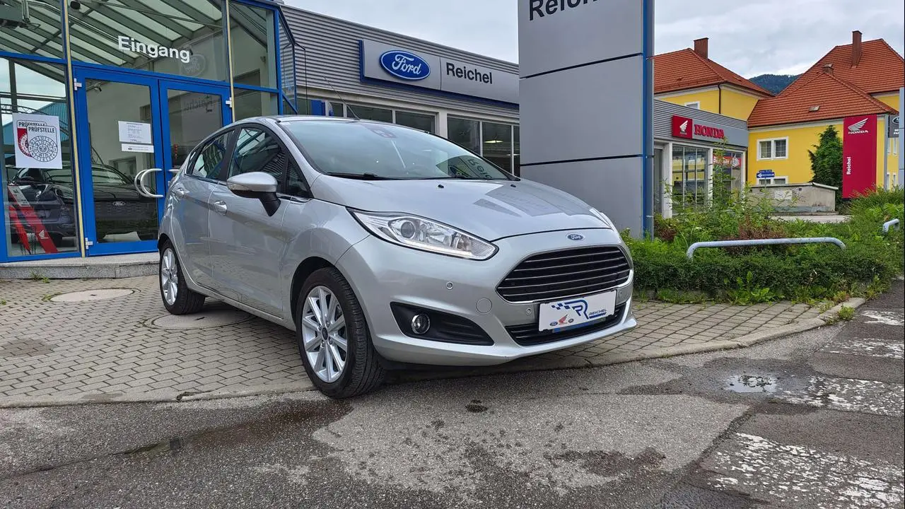 Photo 1 : Ford Fiesta 2015 Petrol