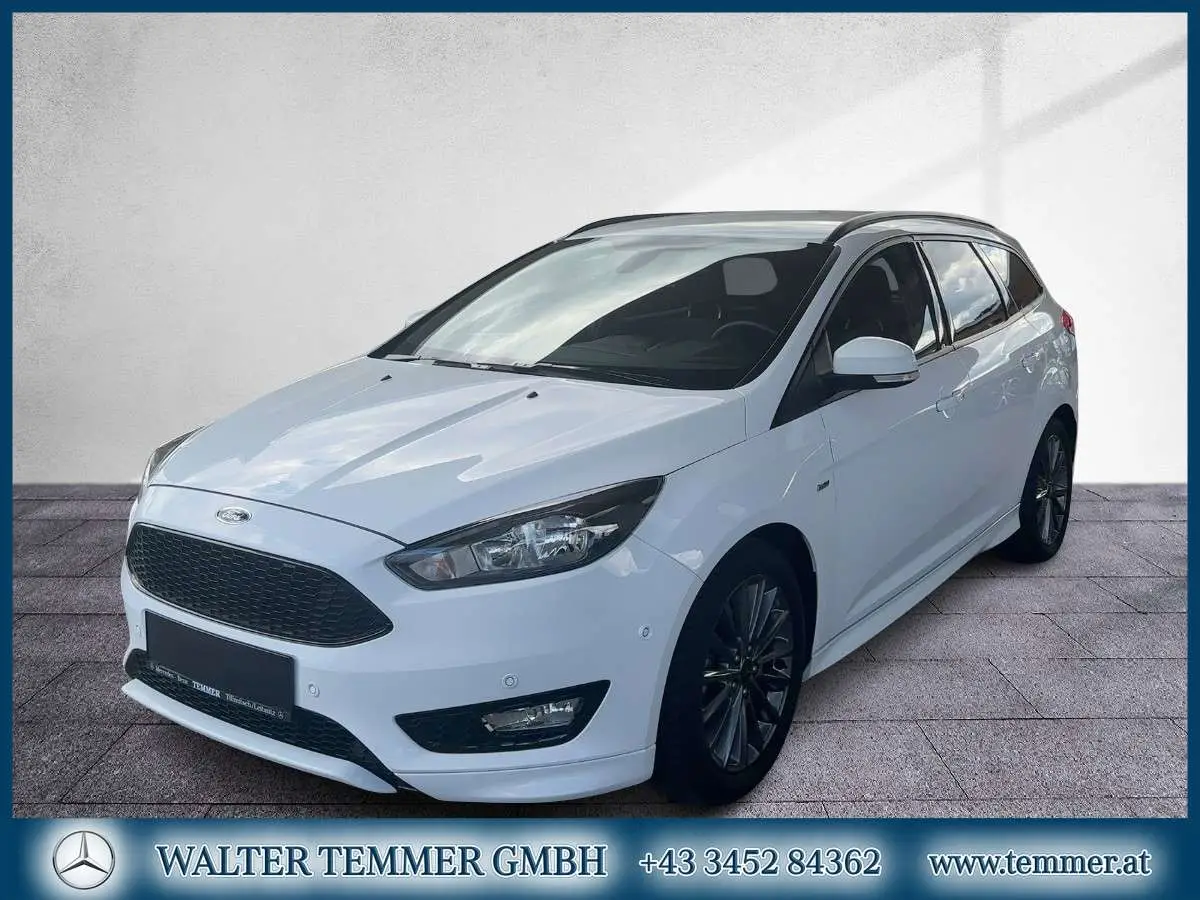 Photo 1 : Ford Focus 2018 Petrol