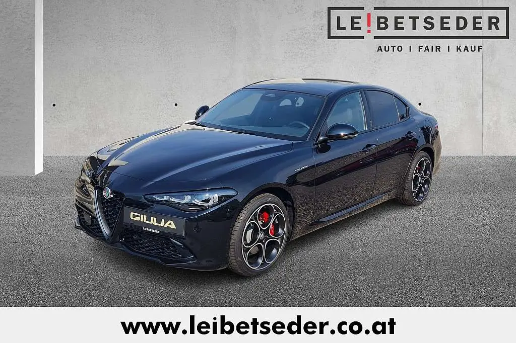 Photo 1 : Alfa Romeo Giulia 2024 Petrol