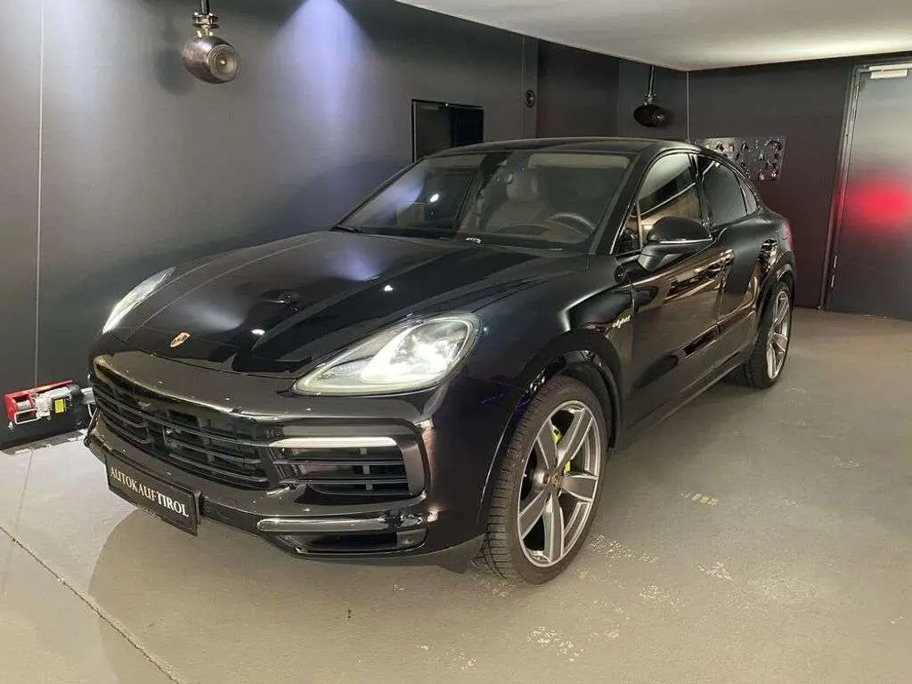 Photo 1 : Porsche Cayenne 2021 Hybrid