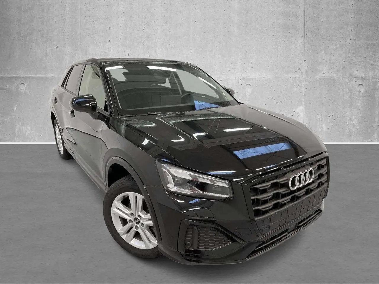 Photo 1 : Audi Q2 2023 Essence