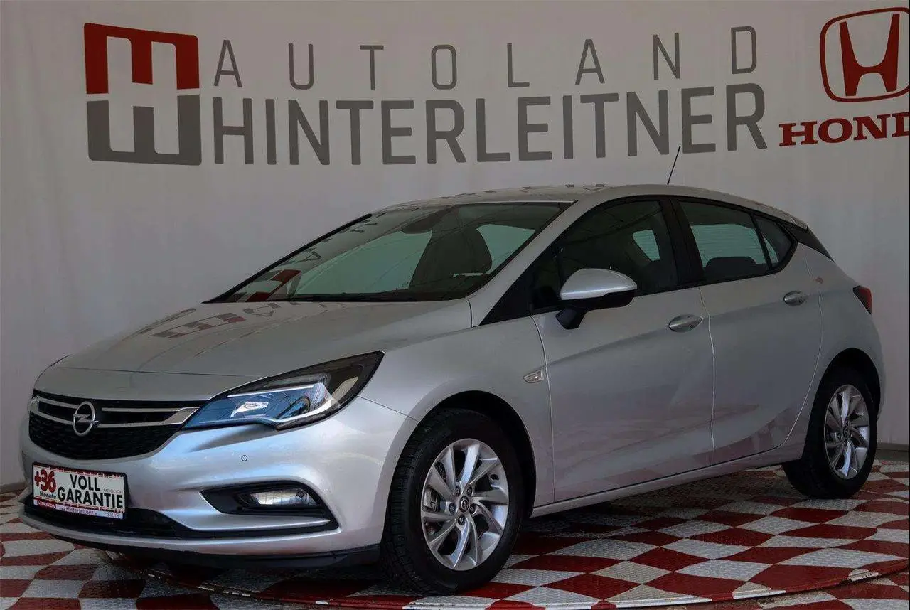 Photo 1 : Opel Astra 2016 Diesel