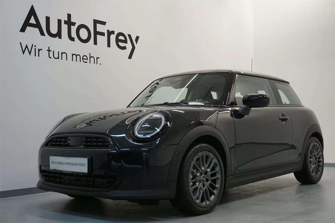 Photo 1 : Mini Cooper 2024 Petrol