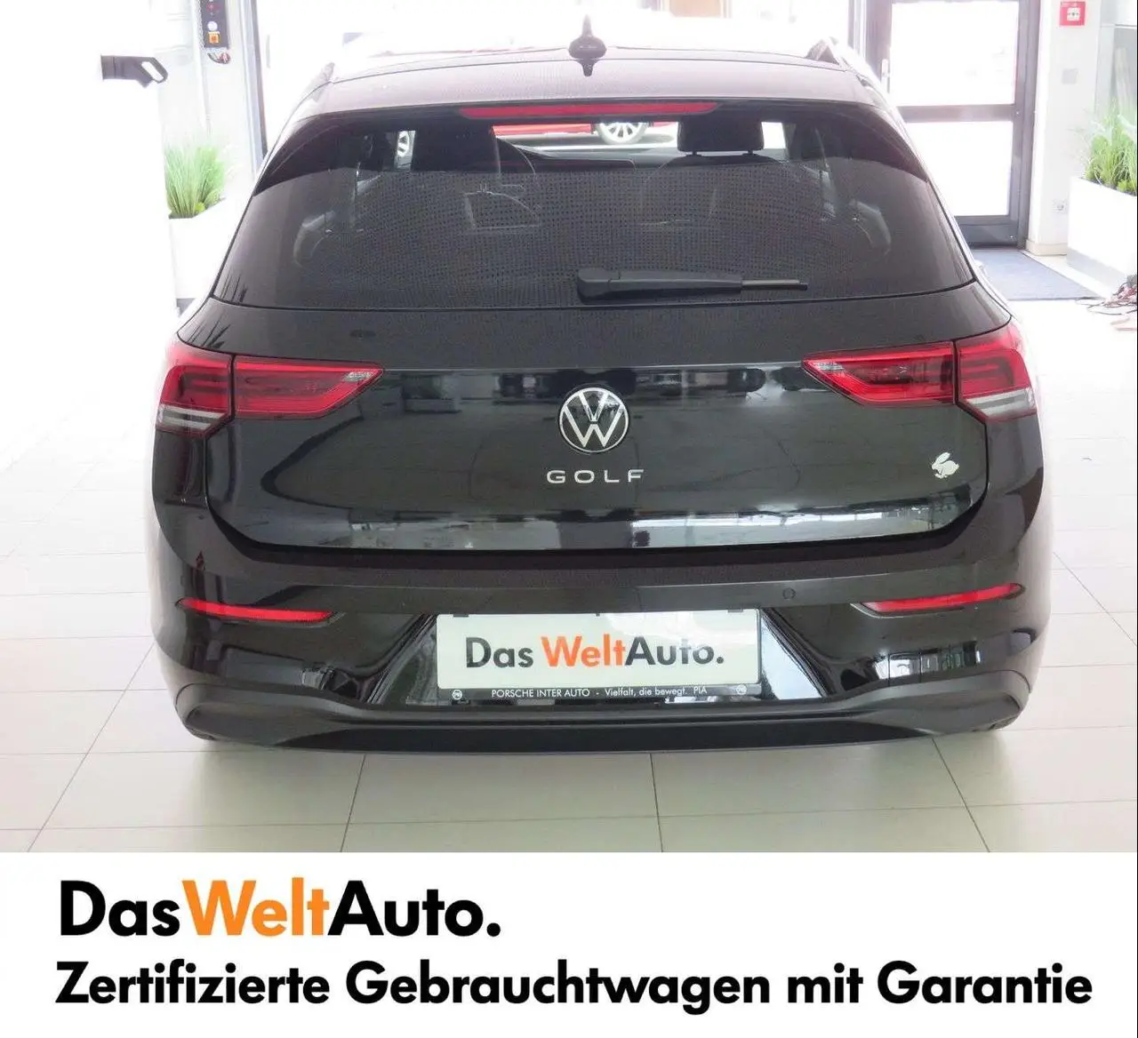 Photo 1 : Volkswagen Golf 2024 Petrol