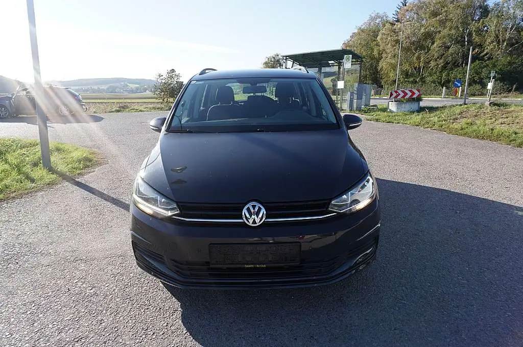 Photo 1 : Volkswagen Touran 2016 Essence