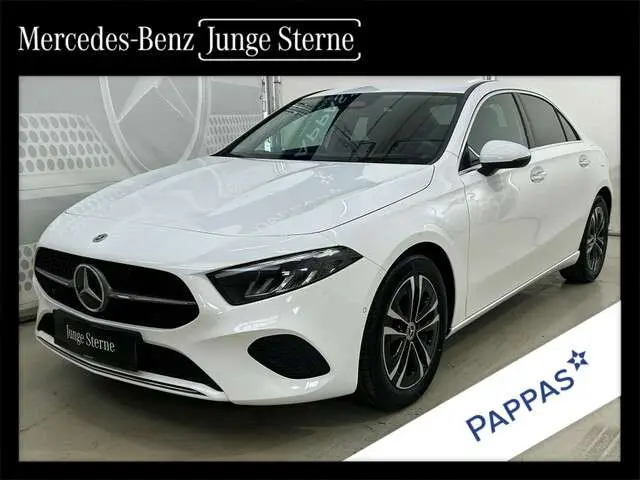 Photo 1 : Mercedes-benz Classe A 2023 Essence