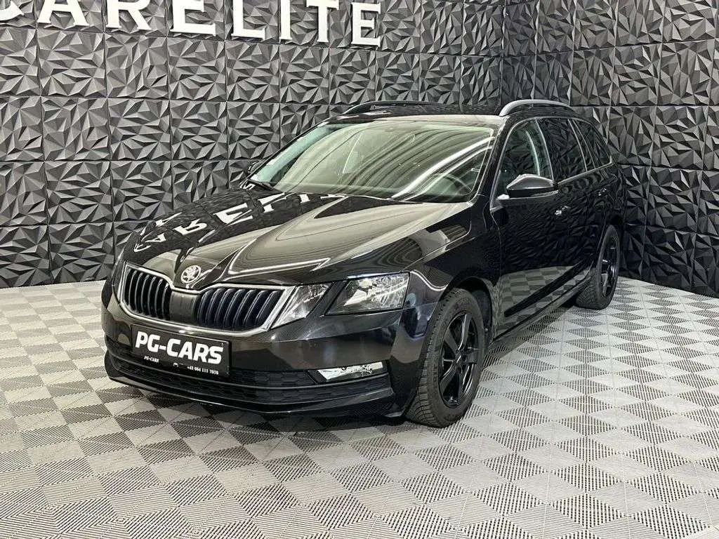 Photo 1 : Skoda Octavia 2018 Petrol