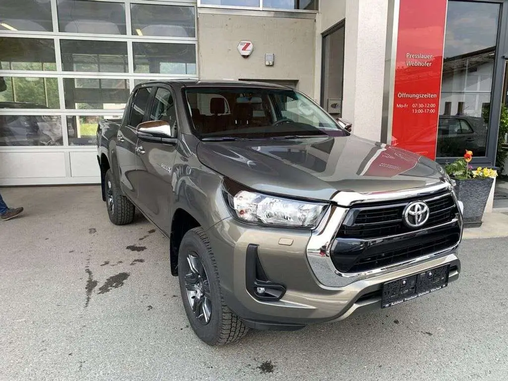 Photo 1 : Toyota Hilux 2023 Diesel