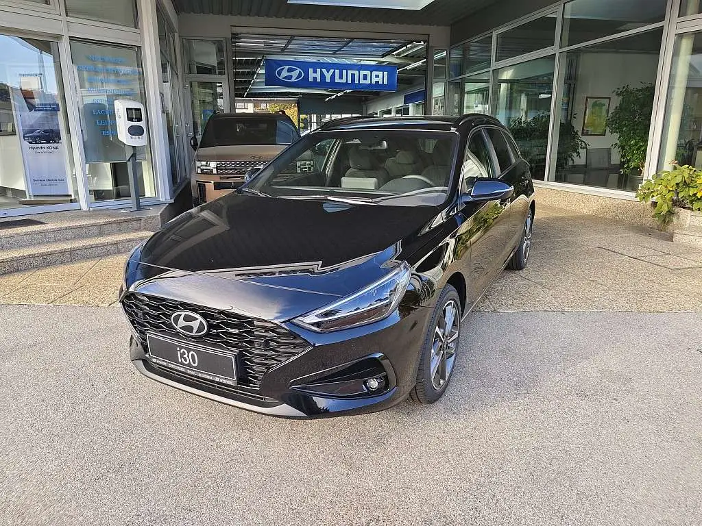 Photo 1 : Hyundai I30 2024 Petrol