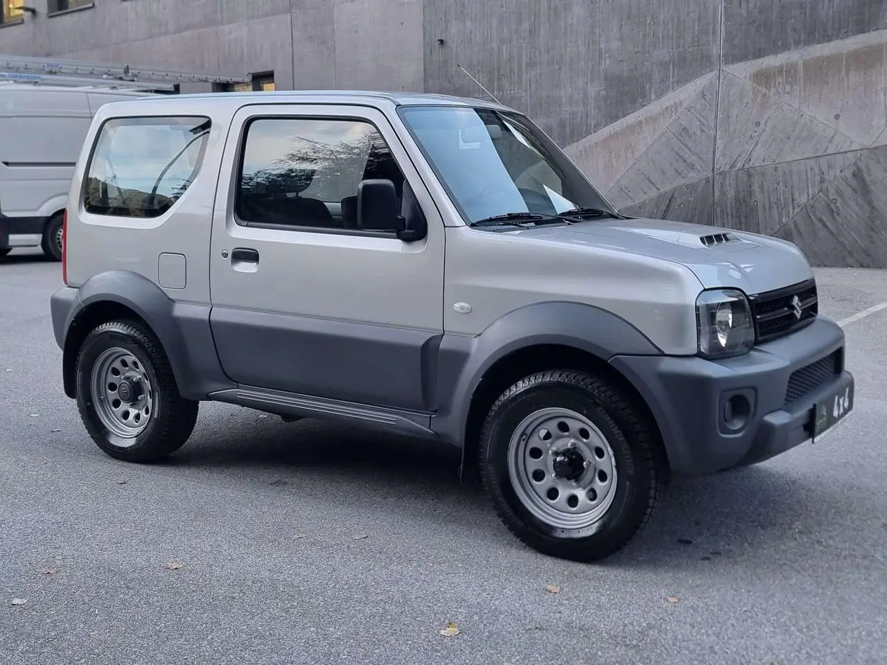 Photo 1 : Suzuki Jimny 2015 Petrol