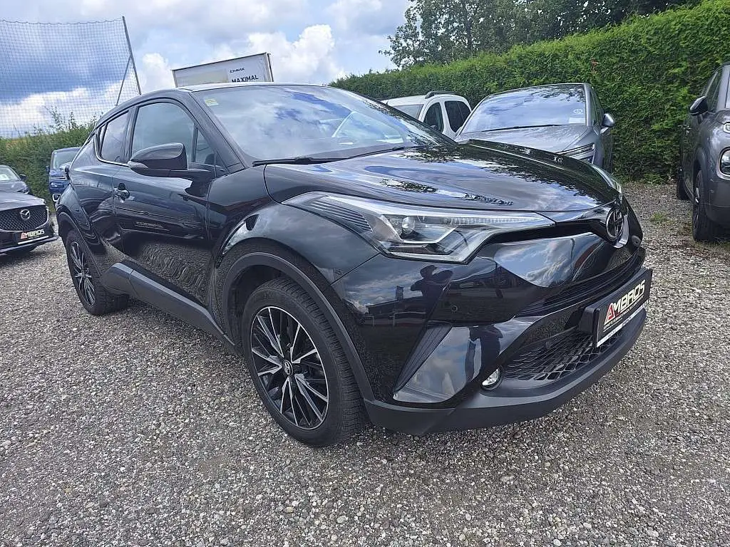 Photo 1 : Toyota C-hr 2017 Petrol