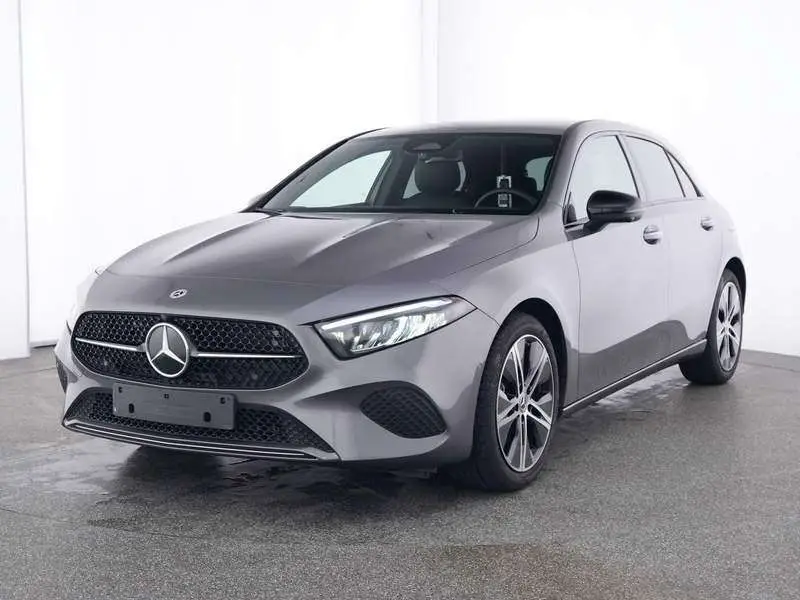 Photo 1 : Mercedes-benz Classe A 2023 Essence