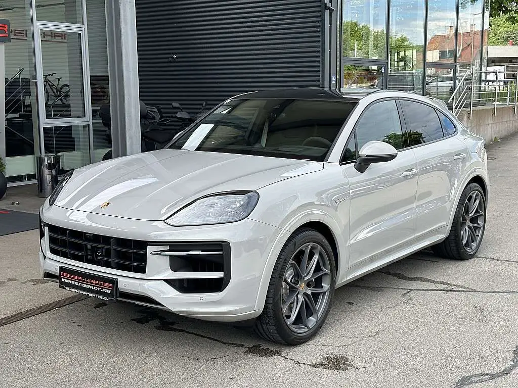 Photo 1 : Porsche Cayenne 2024 Hybrid