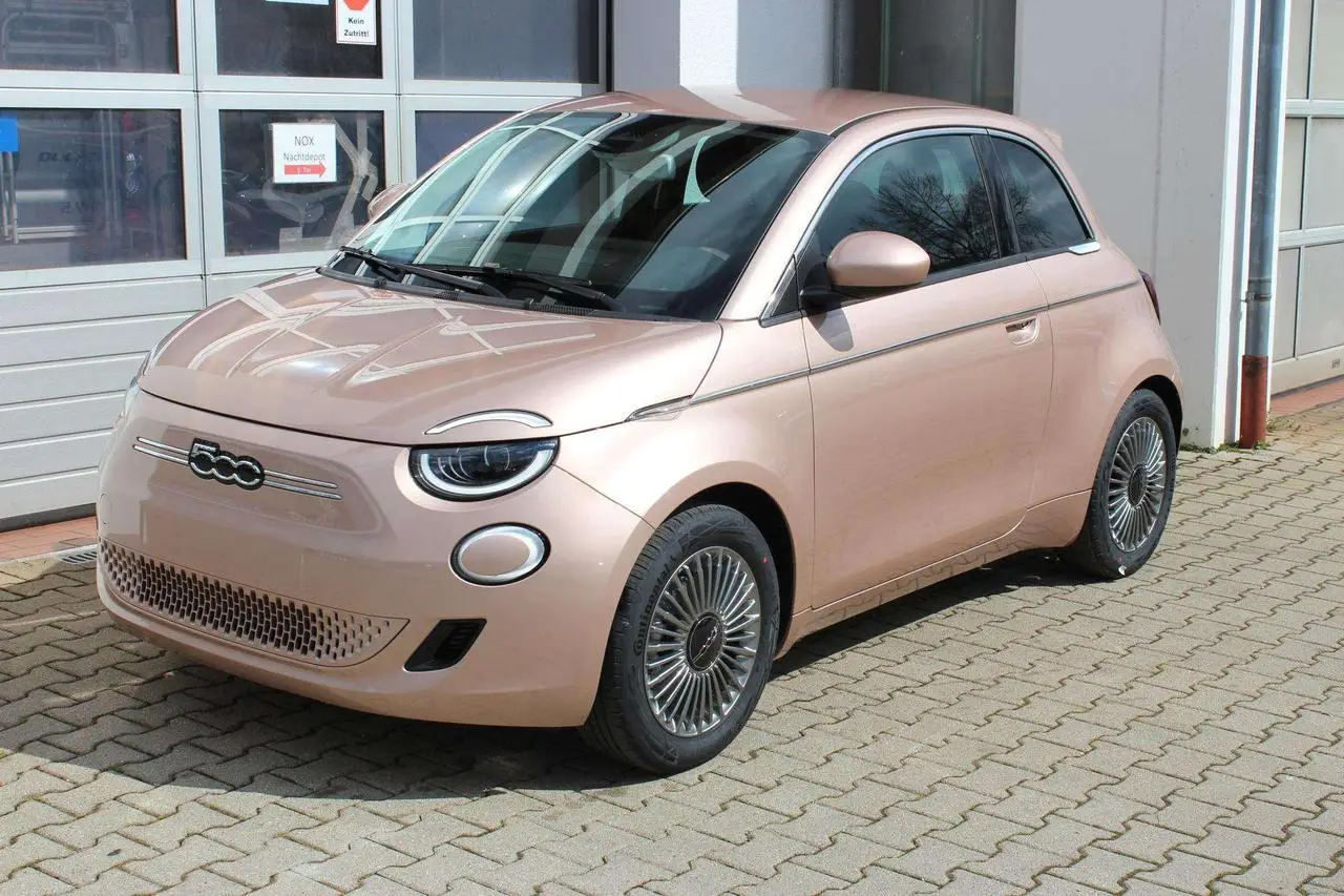 Photo 1 : Fiat 500 2023 Électrique