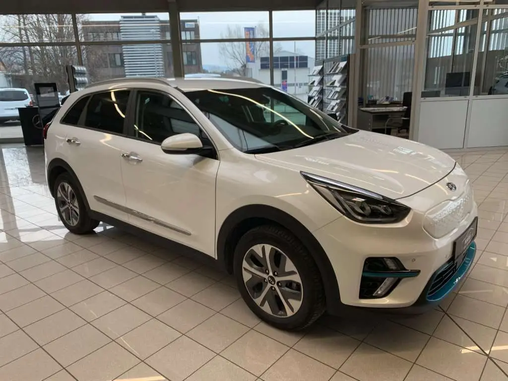 Photo 1 : Kia Niro 2020 Électrique