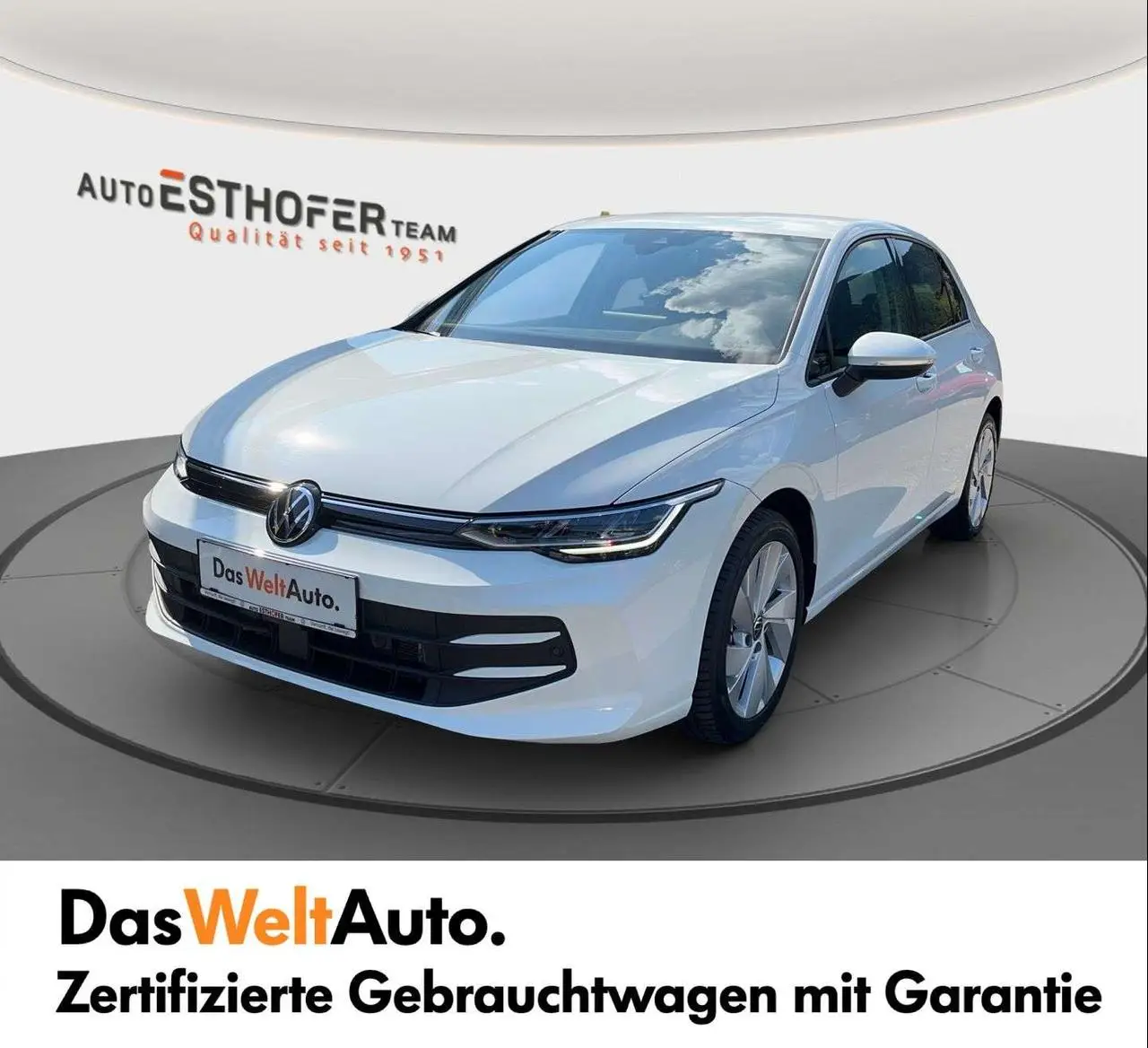 Photo 1 : Volkswagen Golf 2024 Petrol