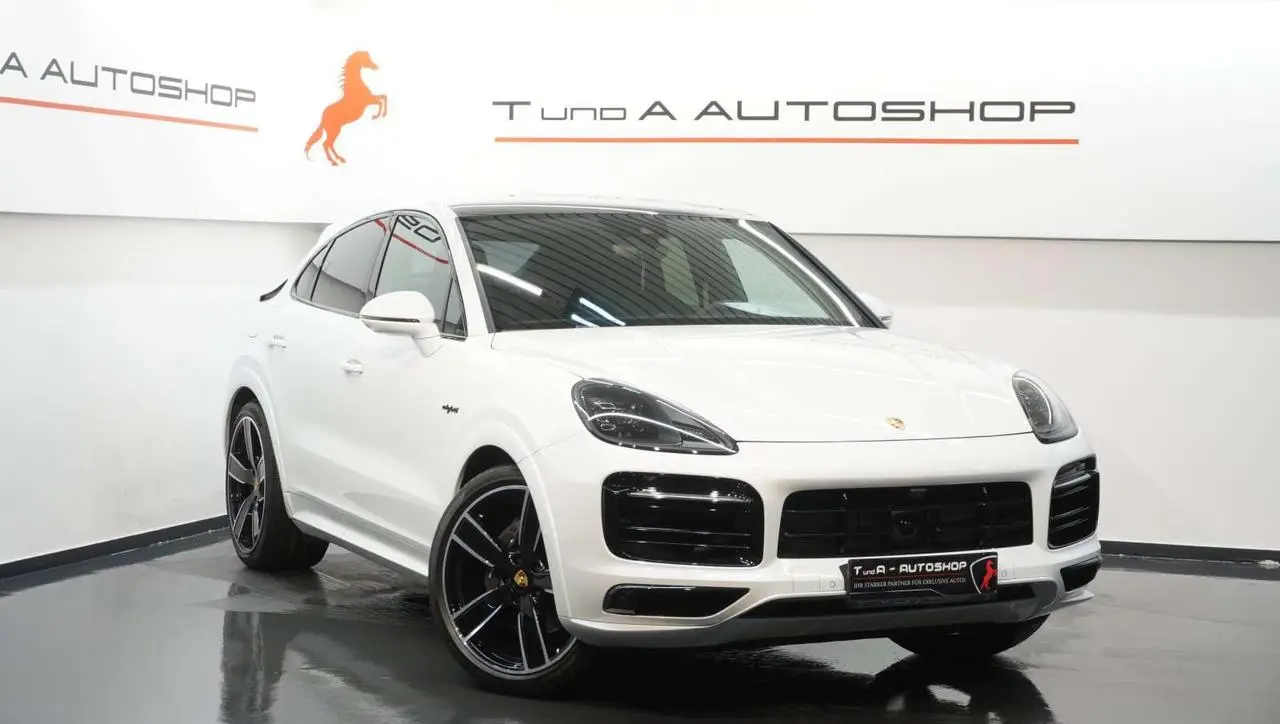 Photo 1 : Porsche Cayenne 2022 Hybrid